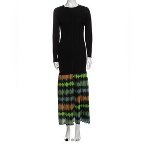Bodycon midi/maxi dress with striped/pleated multicolor trim